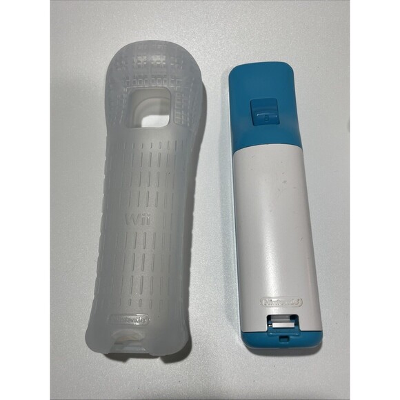 OEM Nintendo Wii Remote Controller Wiimote Blue Teal W/ Nunchuck Silicone Case - Picture 3 of 8